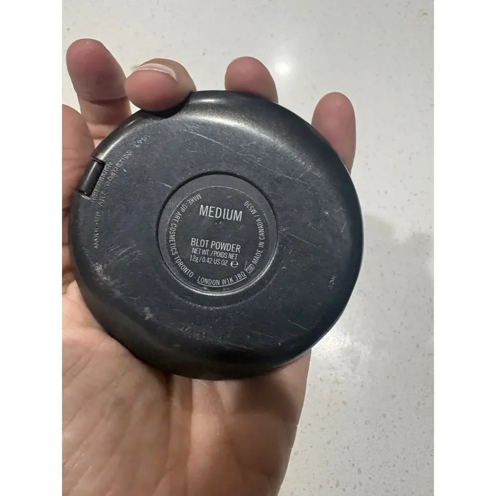 MAC blot powder